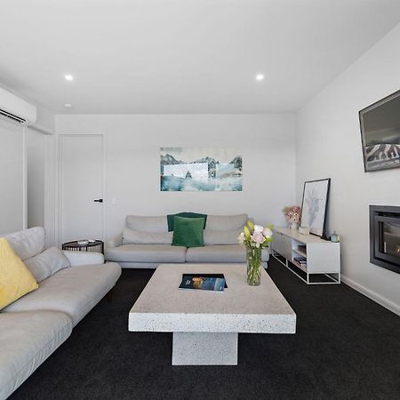 Homestead Retreat - 2 Bedroom - Lake View كوينستاون المظهر الخارجي الصورة