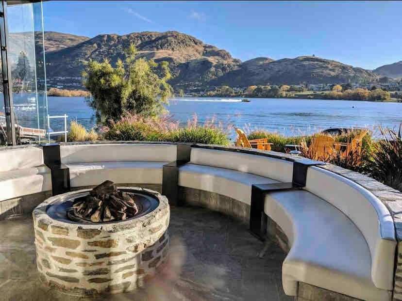 Homestead Retreat - 2 Bedroom - Lake View كوينستاون المظهر الخارجي الصورة
